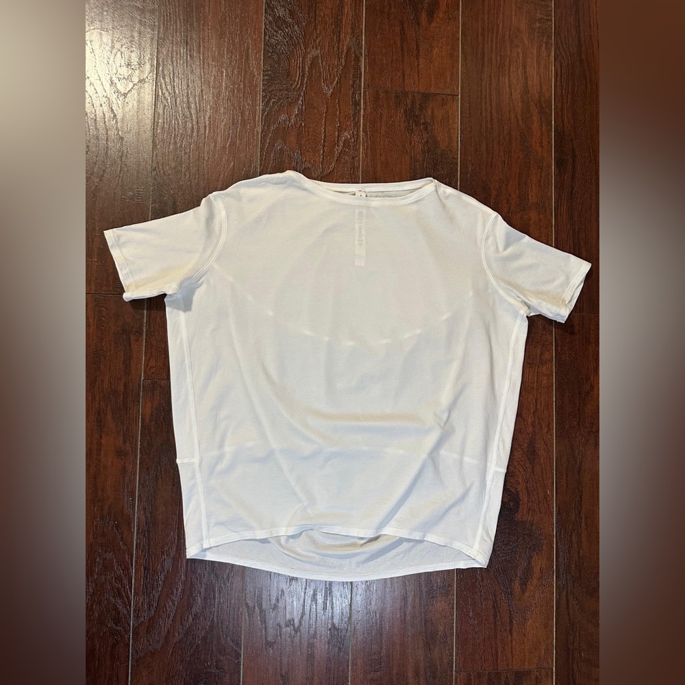 Lululemon Back In Action Short Sleeve Size 2 White